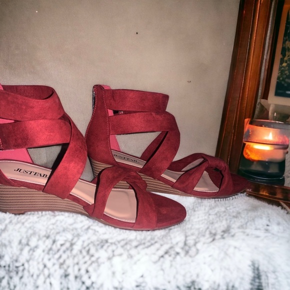*NEW* JustFab Ismay Burgundy Brick Red Wedges - Picture 11 of 16